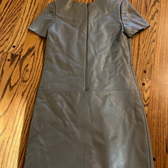 Tinley Road women’s dress - Picture 4 of 5